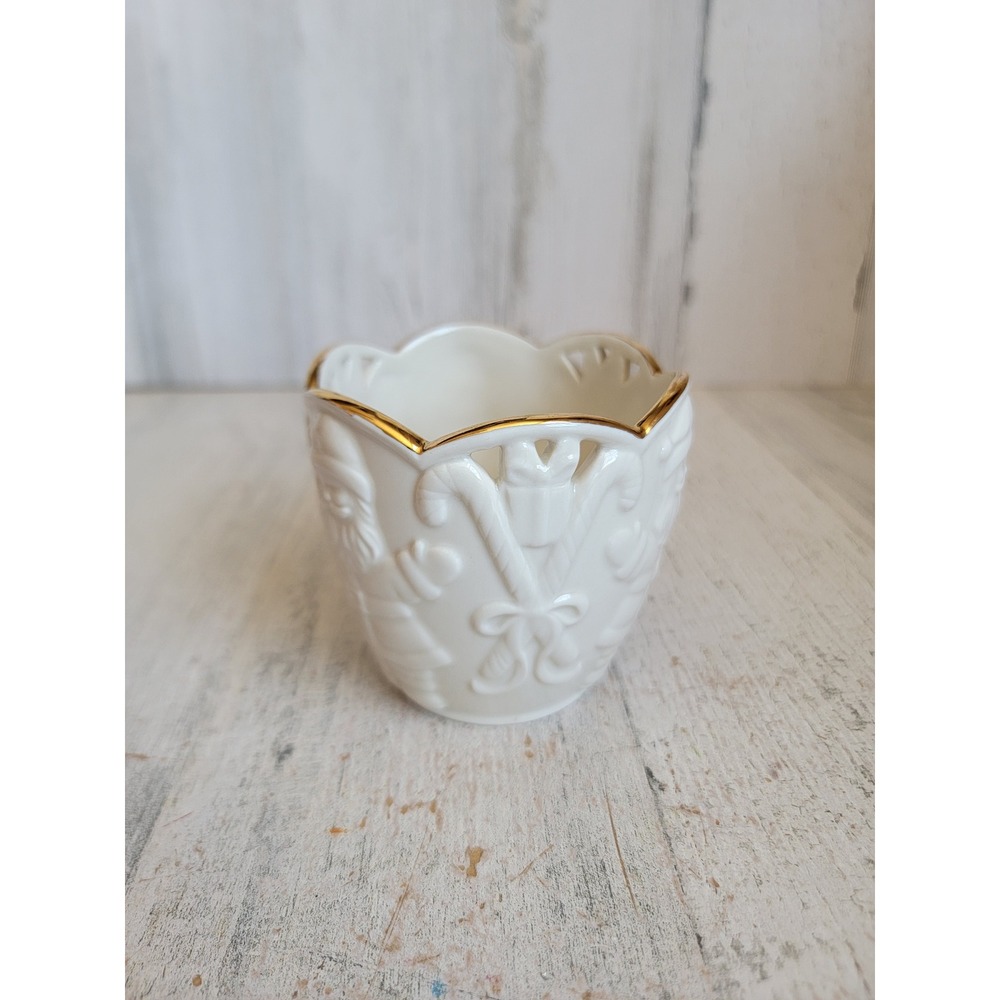 Lenox Merry lights votive Santa tea light candle holder Xmas white home figure